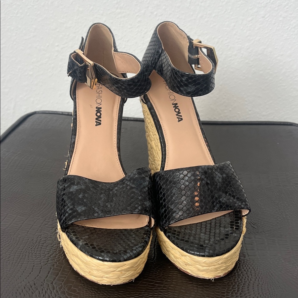 Fashion Nova Black Wedge Sandals - Picture 2 of 5